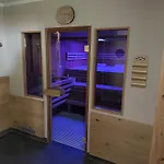 Wellnesshotel Waldquartier Gmbh *