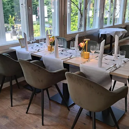 Wellnesshotel Waldquartier Gmbh Ig