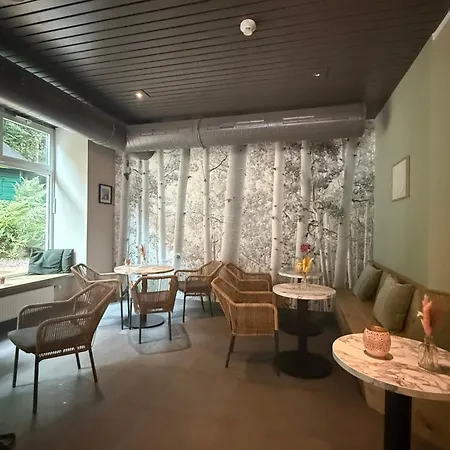 Wellnesshotel Waldquartier Gmbh *