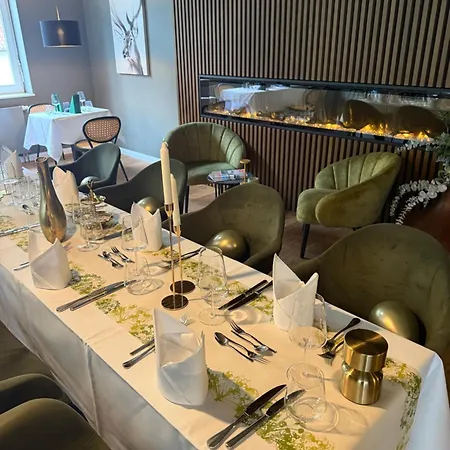 Wellnesshotel Waldquartier Gmbh *